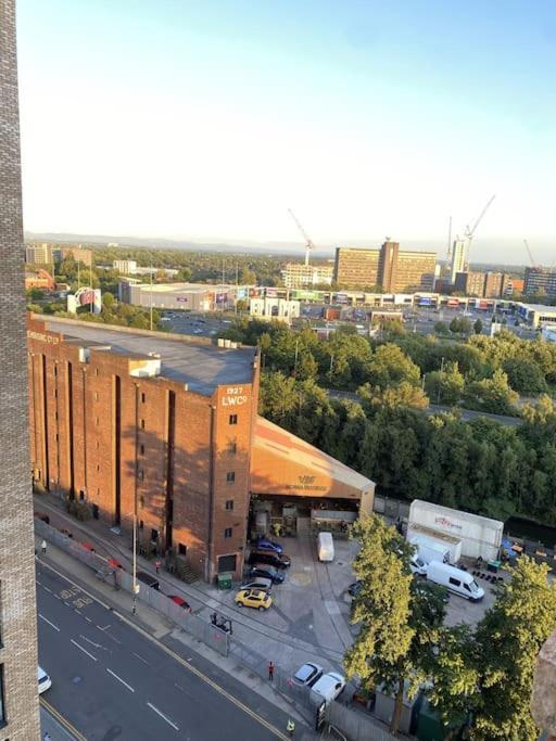 Modern Trafford 1Br Apartment-Free Parking-Cinema Room Manchester Exterior foto