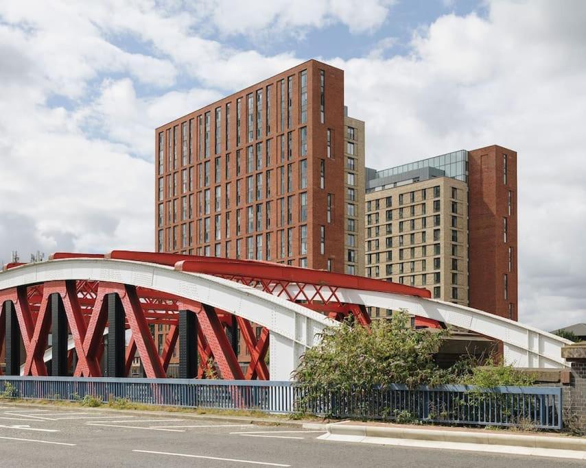 Modern Trafford 1Br Apartment-Free Parking-Cinema Room Manchester Exterior foto